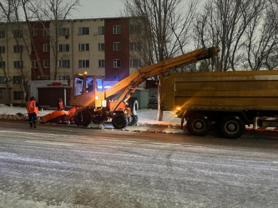 Снегопад в Астане: коммунальщики работают в круглосуточном режиме