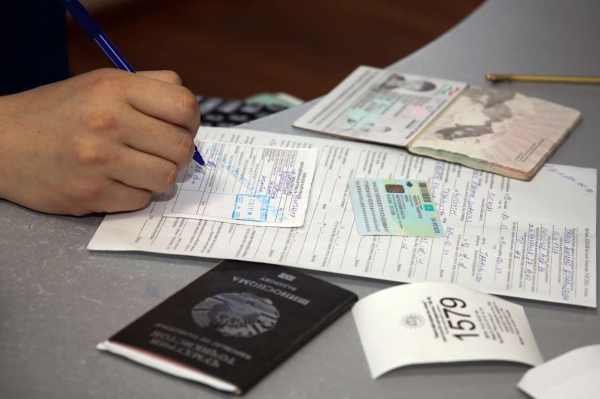 Из-за бюрократии Казахстан теряет специалистов и инвестиции – сенатор Орынбасаров