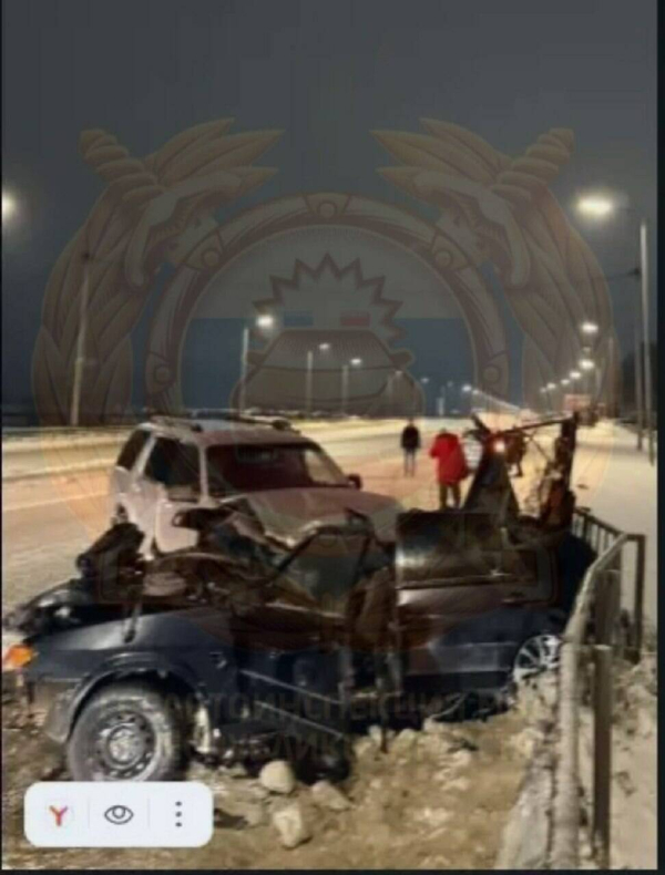 В Челнах &laquo;Лада&raquo; влетела в забор, ее выкинуло на встречку, пассажир погиб