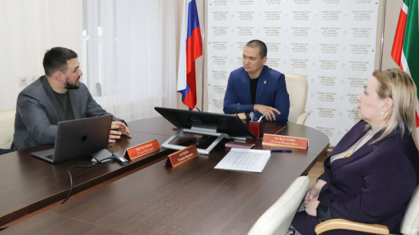 Победитель программы &laquo;Батырлар&raquo; представил в Минюсте проект по производству беспилотников