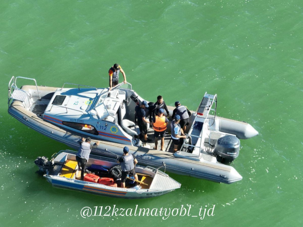 Лодка перевернулась на Капчагае: найдено тело мужчины