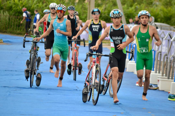 Алмас Савет стал победителем чемпионата Центральной Азии по триатлону