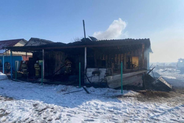 Два человека пострадали при пожаре в зоне отдыха «Африка» близ Алматы
