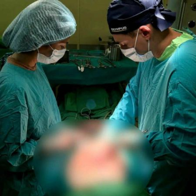 Врачи РКОД откачали 16 литров жидкости, удаляя у жительницы РТ опухоль в 4,5 кг