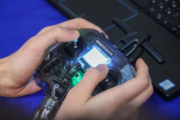 Военэксперт рассказал, как наземные роботы РФ защищены от дронов ВСУ