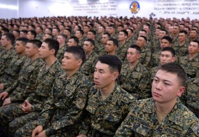 Освободить от армии выпускников ряда факультетов предлагают в Казахстане