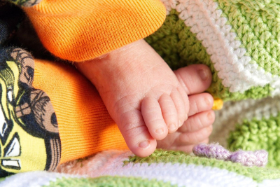 Коляску с ребенком нашли у мусорного контейнера в России