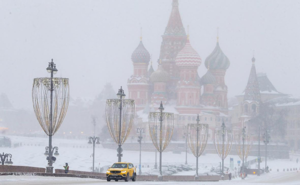 В &laquo;Яндекс.Такси&raquo; оценили рост цен на поездки из-за снегопада в Москве