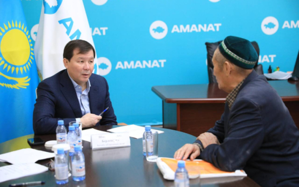 Квартир, земли, газа и многого другого просили актюбинцы у Асхата Шахарова