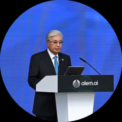 Токаев: Нужно улавливать все тенденции и умелым образом адаптироваться к ним