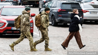 Украинский телеканал сообщил о серии взрывов в Херсоне