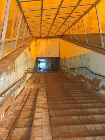 В Челнах отремонтируют «подземку» на «Универсаме»: жители жалуются на сырость