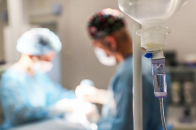 Хирурги собрали череп девочке, которую выбросил из окна собственный отец