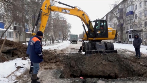 Порыв водопровода оставил сотни уральцев без воды