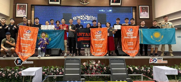 Команда из Семея заняла призовое место на открытых играх по робототехнике в Индонезии
