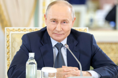 Путин поздравил режиссера Сокурова с 75-летним юбилеем