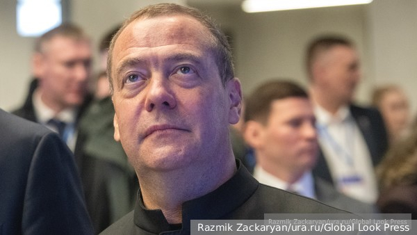 Том Харди разозлил коллегу по сериалу &laquo;Гастерленд&raquo; и вылетел со съемок