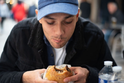 Любовь к фастфуду чуть не убила мужчину в Актау