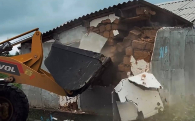 В Актобе сносят дома, которые признали аварийными после паводка