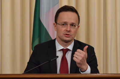 Telex: Сийярто заявил, что Венгрия никогда не служила интересам России