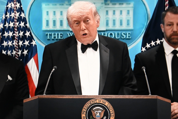 Стрельба на ужине Трампа вскрыла неожиданную &laquo;проблему статуса&raquo;