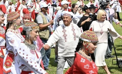 В Татарстане сотни людей закружились в хороводе на празднике чувашской культуры Уяв 11/07/2026 &ndash; Новости
