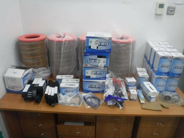 В казанском аэропорту у мужчины изъяли 63 кг незаконно ввозимых автозапчастей