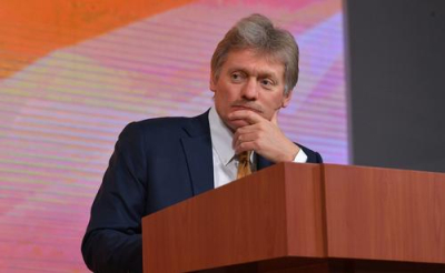 Песков: Кремль не будет давать оценку по ситуации с нападением на учителя в школе в Прикамье