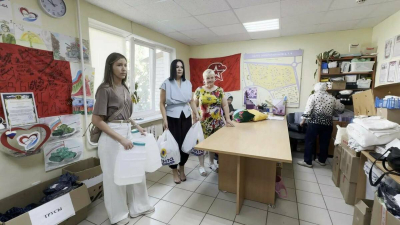 Сотрудники налоговой инспекции Нижнекамска передали гумпомощь участникам СВО