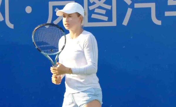 Путинцева в трех сетах проиграла в Ухане финалистке Пекина Носковой