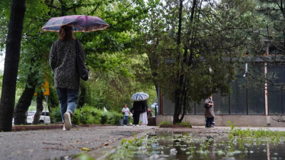 Дожди ожидаются в двух мегаполисах Казахстана в воскресенье