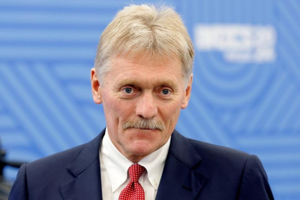 &laquo;Говорить готовы, но молчат&raquo;: Макрон и Барро публично рвутся к диалогу с Москвой, а Кремль не слышит ни звука