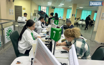 Новые удостоверения личности начали выдавать казахстанцам