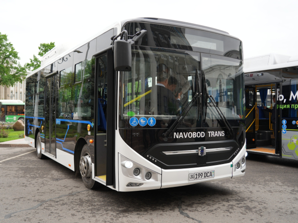 Для узких улиц: в Бишкеке тестируют малогабаритные автобусы