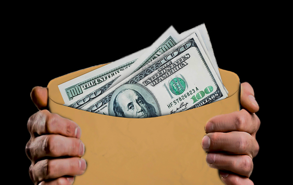 Пенсионерка отдала мошенникам $200 тысяч и 5 кг золота