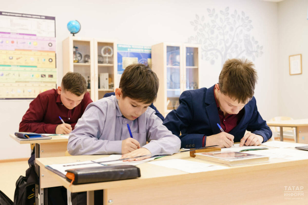 Минпросвещения предложило два варианта распределения нагрузки школьников