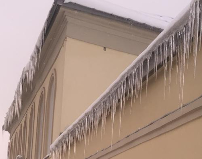 В Кузбассе в 2026 году из-за сосулек пострадала 11 человек