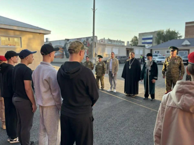 Из Бугульмы на срочную службу отправили четверых призывников