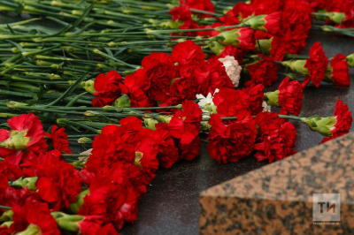 Волжскида Яшел Үзәндәге коточкыч авариядә һәлак булган дүрт яшүсмерне соңгы юлга озаттылар