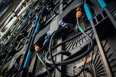 Арест активов на 642 тыс. долларов: деятельность нелегальных майнеров пресечена АФМ