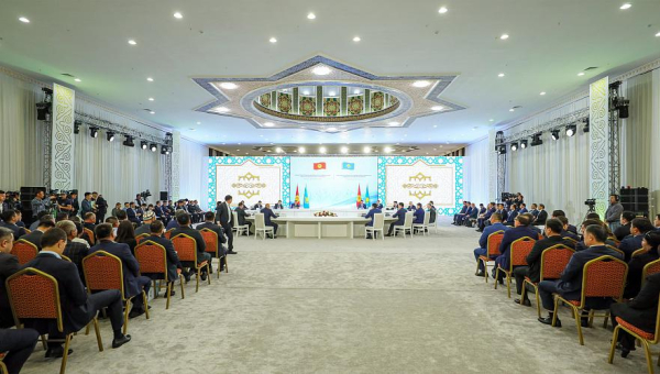 Казахстан планирует увеличить объем торговли с Кыргызстаном до $2 млрд
