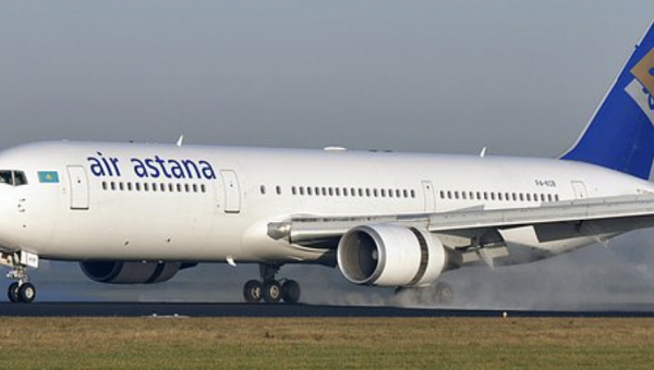 В Air Astana назвали причины возвращения самолета с воздуха обратно в Алматы