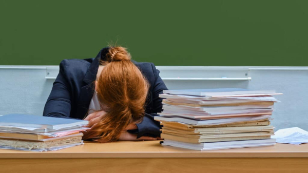 Учителей в Костанайской области хотели наказать за переработку