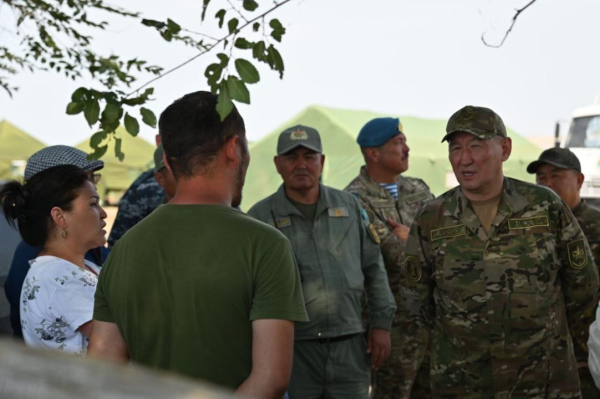 Министр обороны РК: «Главное – установить судьбу экипажа и поддержать родных»