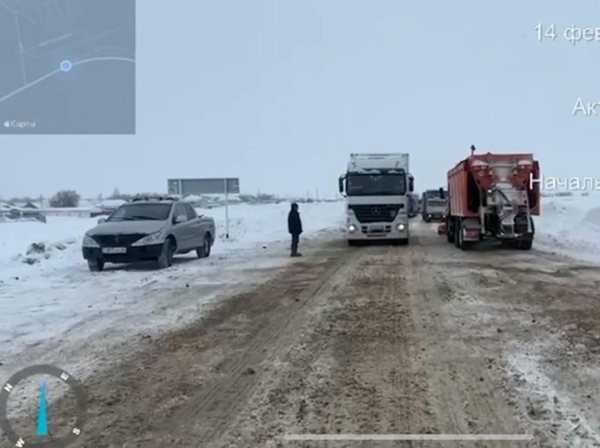 Более 2,5 тысяч грузовиков «застряли» на трассе «Самара – Шымкент»