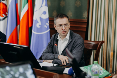 Мединский призвал родителей доверять учителям