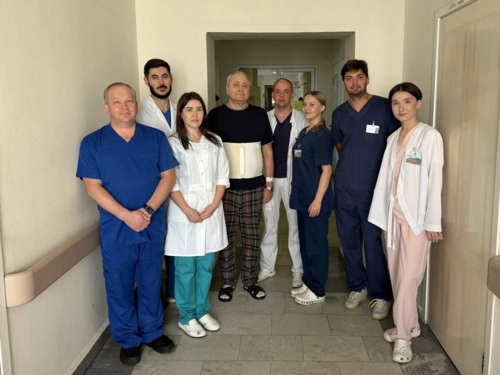 Врачи РКОД удалили опухоль почки и тромб из нижней полой вены у 67-летнего пациента