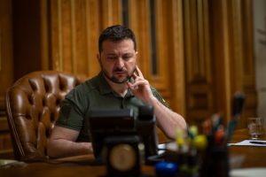 Песков: ситуация для Украины ухудшается и Зеленскому надо взять ответственность
