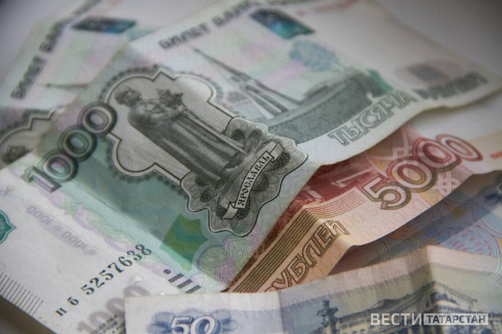 В Татарстане работу в республиканские праздники будут оплачивать в двойном размере