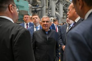 Минниханов дал старт отгрузке отечественных компрессоров смешанного хладагента